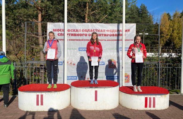 Спортивное фрязино. Стадион Олимп Фрязино. Каток Фрязино Олимп. Благоустройство Фрязино МБУ фото. Искусственное поле во Фрязино Олимп.